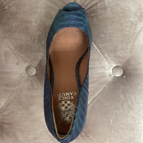 Vince Camuto platform (1/2 in) heels (4 in) slightly worn  size 6/36 Exc. cond. - Picture 7 of 9